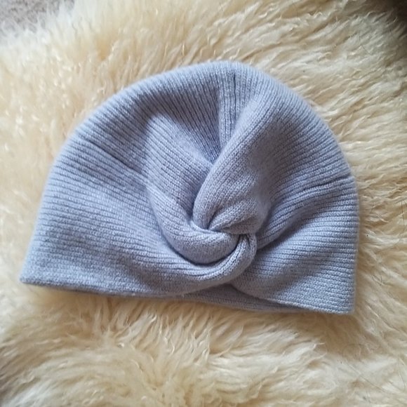 Aritiza Auxiliary Beanie 88% Cashmere in Light Blue - NWTags - Picture 2 of 16